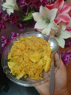 आलू मटर नमकीन सेवई (Aloo Matar Namkeen Sevai)#family #mom रेसिपी मुख्य फोटो