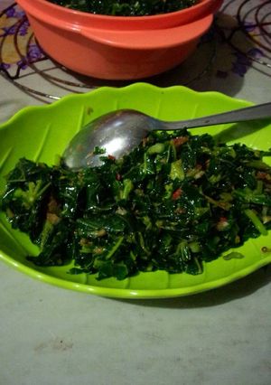 Foto resep Tumis daun pepaya pedas