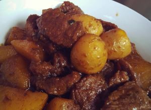 Foto resep Semur Daging Empuk + Kentang & Telur Puyuh