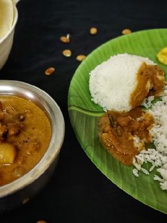 சாதம் & மொச்சை கத்திரிக்காய் குழம்பு(rice,mocchai katthirikkai kulambu recipe in tamil) செய்முறை முக்கிய புகைப்படம்