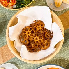 A picture of Crispy & healthy snack! Lotus Root Chips.