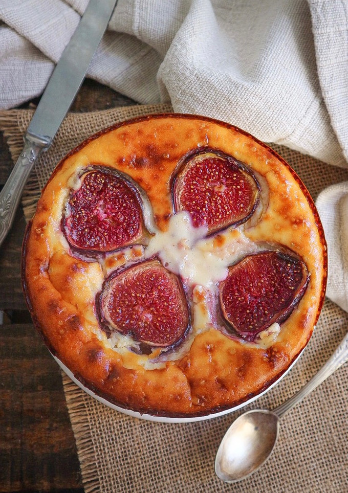 Una foto de Tarta de queso de cabra e higos 💜