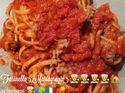 Una foto di linguine con tonno