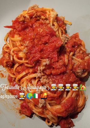Foto di Pasta Linguine con pelato e tonno di fantasia 👩‍🍳🇮🇹🌍🏡🌇