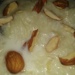 A picture of Yummy feviya kheer.