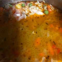 A picture of Aguadito de pollo.