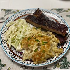 A picture of Ribs w/ Mac & Slaw.