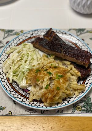 A picture of Ribs w/ Mac & Slaw.