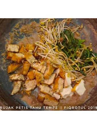 Langkah Gampang Membuat Resep Rujak petis tahu tempe yang Bisa Manjain Lidah Anti Ribet, Mantap Sekali