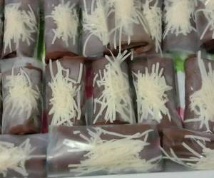 Resep Unik Dadar Gulung Coklat Pisang Lumer Ala Warung Resep Unik Dadar Gulung Coklat Pisang Lumer Ala Warung