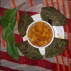 A picture of Palak paratha.
