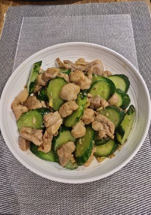 A picture of Chicken Cucumber.