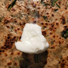 A picture of Onion coriander prantha.