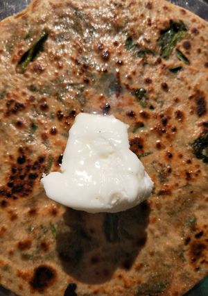 A picture of Onion coriander prantha.
