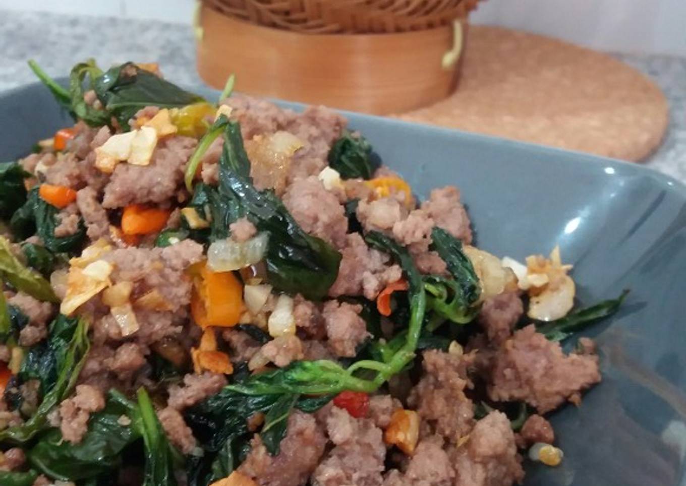 Pad Khra Paw