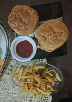 A picture of Zinger Burger 💖💖#CookpadRamadan #RamadanSpecial.