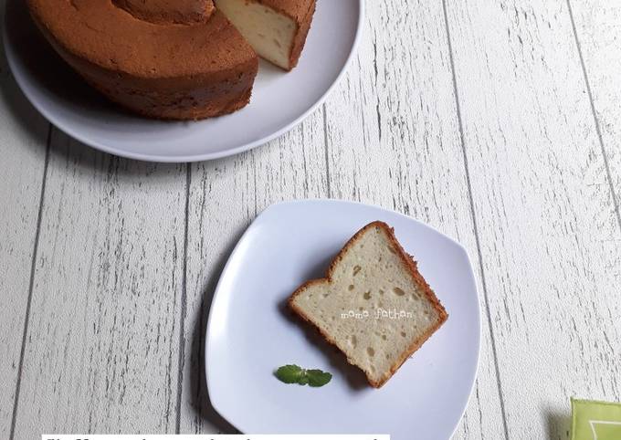 Resep Chiffon cake putih telur rasa vanila yang Enak