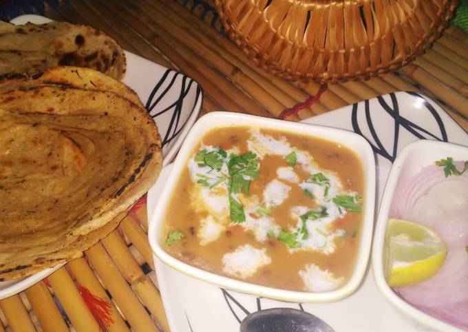 Dal makhani with masala lachha parantha