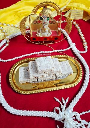 पौष्टिक मखाना बर्फी रेसिपी मुख्य फोटो