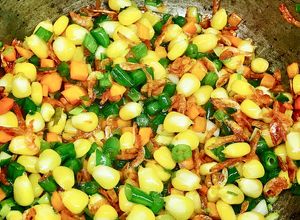 Hình của món Bắp xào ngũ sắc.