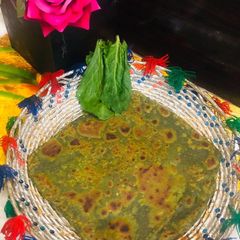 A picture of Palak paratha.