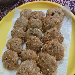 A picture of Crunchy Sago Vada.