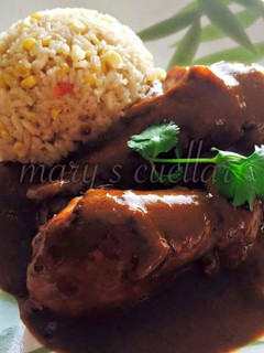 Una foto de Mole Doña María rojo a mi antojo😋😋