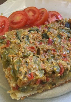 Una foto de TARTA DE ZAPALLITOS con masa casera 🥒