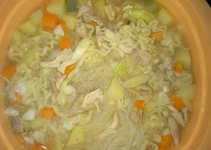 Sop mie ayam suwir