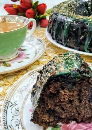 A picture of Choco mirror allian glaze chocolate cake.