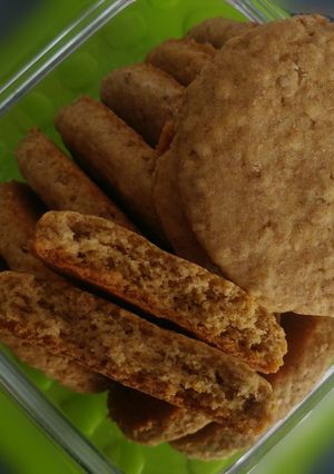 Una foto de 🍃 Galletitas integrales ave-tricas 😐
