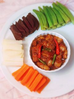 Hình của món Thịt HEO kho sệt.