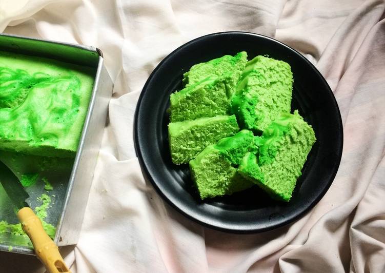 Bagaimana Menyiapkan Bolu pandan kukus yang Enak Banget
