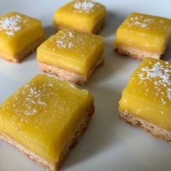 A picture of Lemon Squares with Olive Oil.