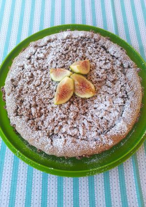 Foto di Crostata integrale con composta di fichi e noci