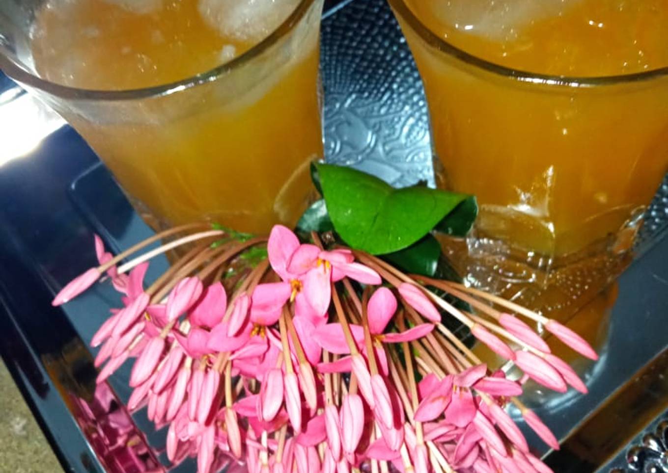 Mango cocktail