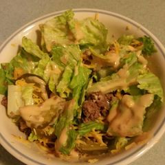 A picture of Mac Daddy Salad.