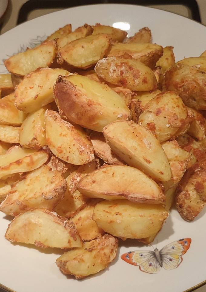 Молода картопля запечена в борошні зі спеціями😋