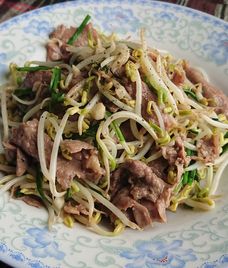 thịt bò xào giá