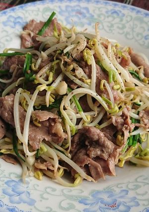 Hình của món Thịt bò xào giá hẹ.