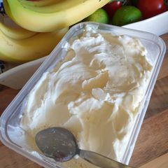 Easy 2 ingredients Ice Cream A picture of Easy 2 ingredients Ice Cream.