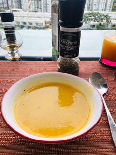 Una foto de Crema de papa amarilla