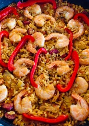 A picture of Paella.