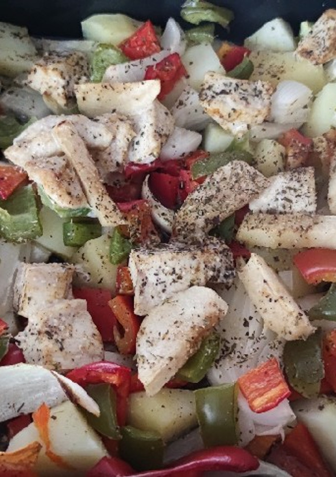 Una foto de Pechuga con verduras al horno