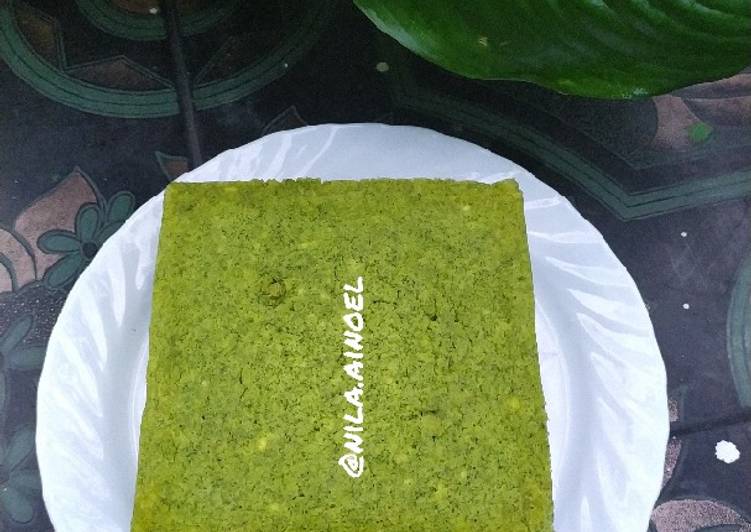 Bolu kukus daun bayam