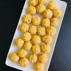 A picture of Boondhi Laddu.