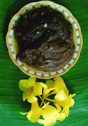 A picture of Ragi palmsugar halwa.