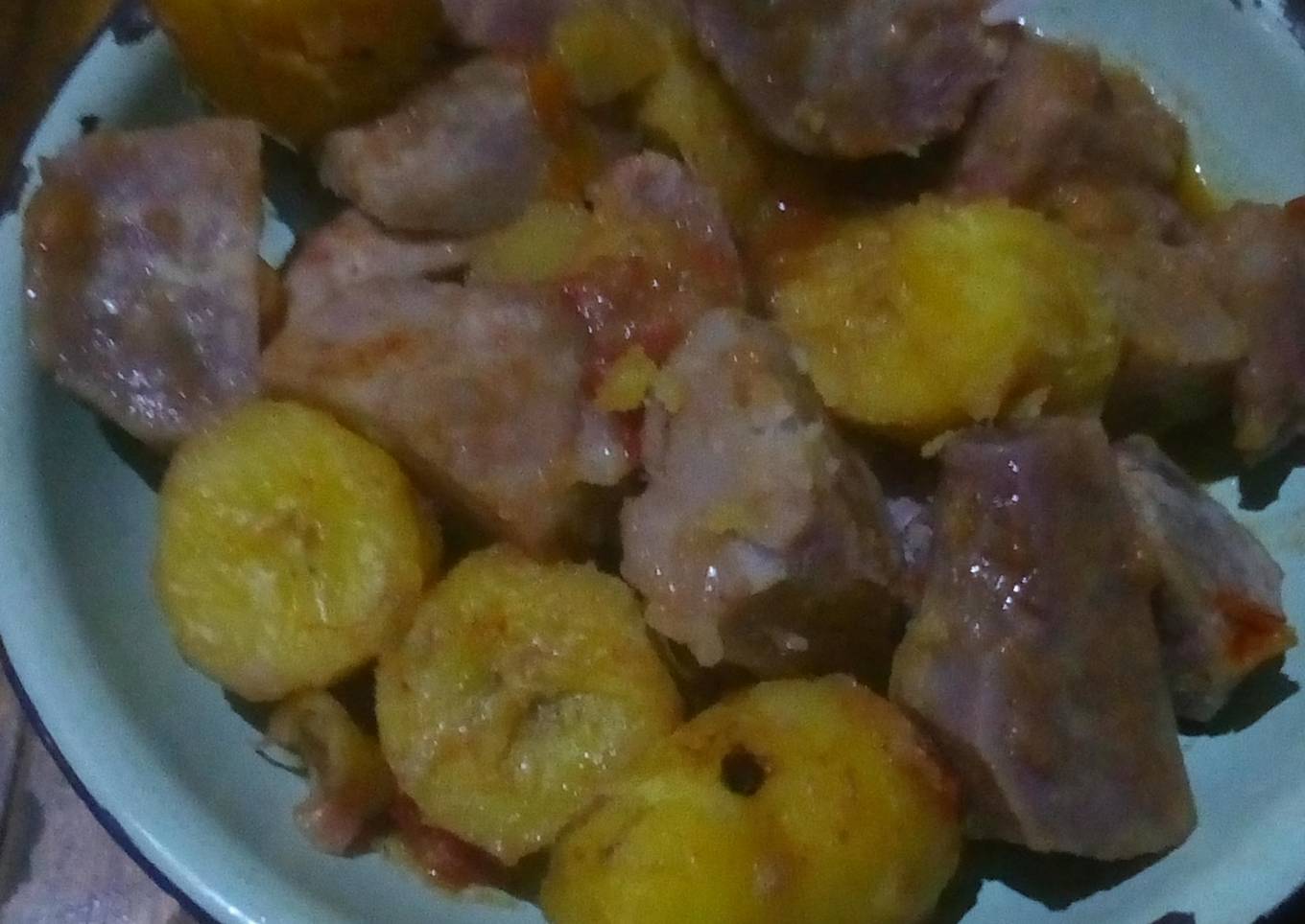 Fried nduma and banana mixed