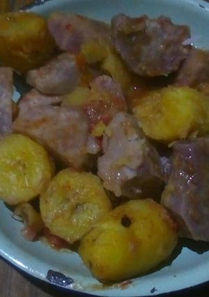 A picture of Fried nduma and banana mixed.