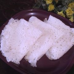 A picture of Neer dosa.